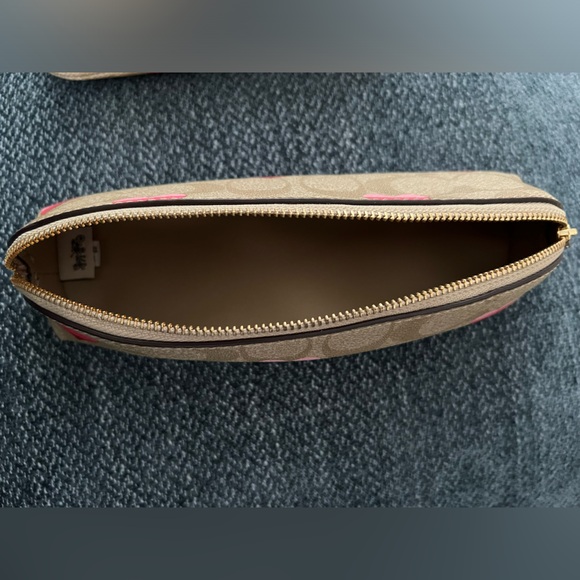 Coach 2 piece matching bag set wristlet & pencil case logo w pink heart stripe - Picture 6 of 9